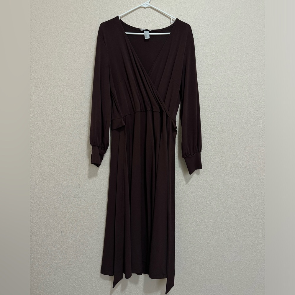 Midi dress with belt